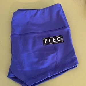 Fleo low rise contour Sz small